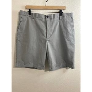 IZOD Men’s Gray Chino Golf Short Size 36
